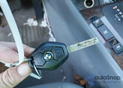 2004 BMW 325I from USA, damaged, VIN WBAET37474NJ44870